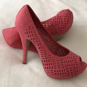 Brand new pink heels